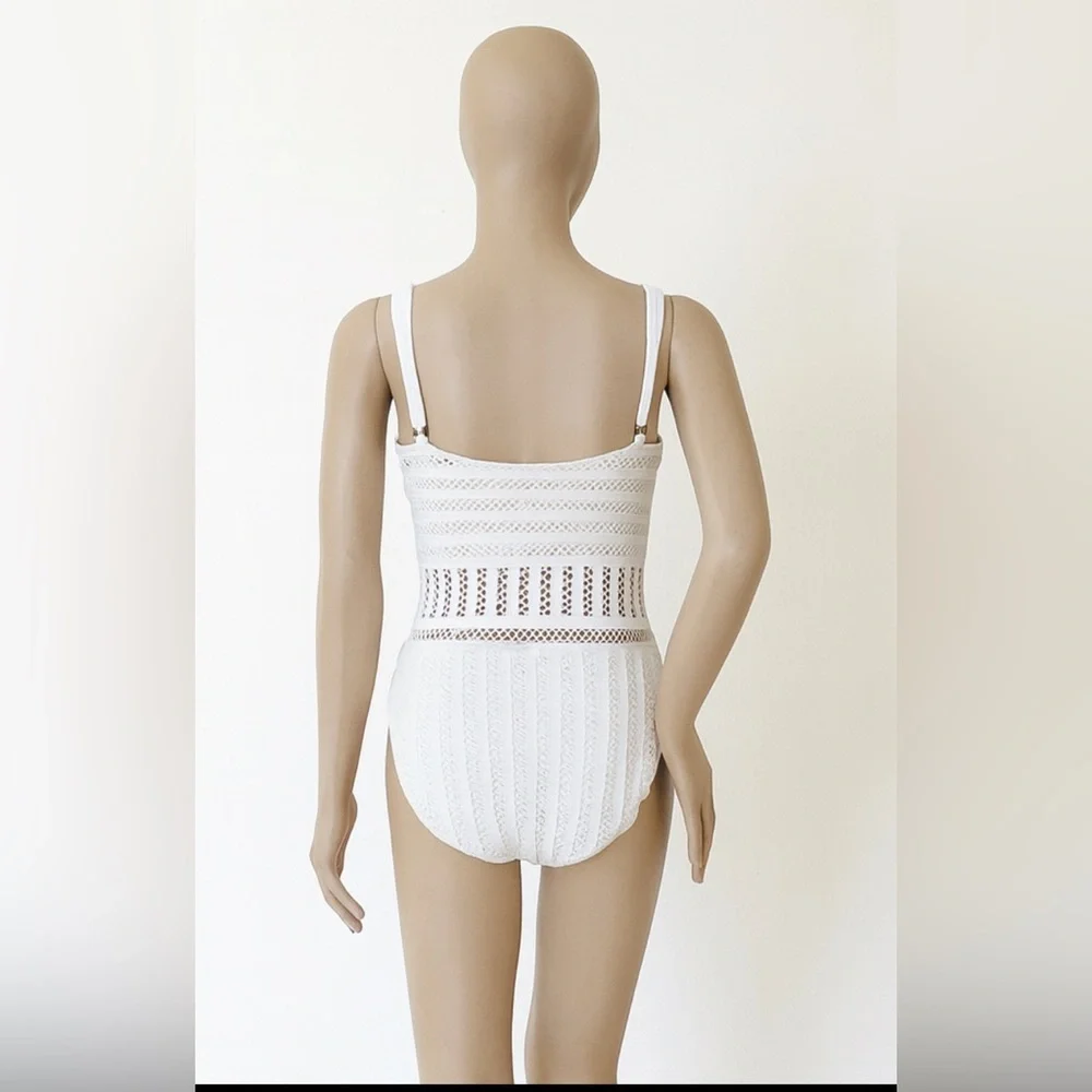 Kenneth Cole Womens Swimsuit M Luxe Crochet High-Neck One Piece - Picture 3 of 5